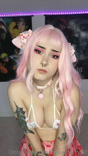 Strawberryelf Thumbnail Picture