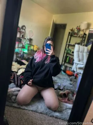 Strawbre OnlyFans Leaked Free Thumbnail Picture - #jpuA5iryd1