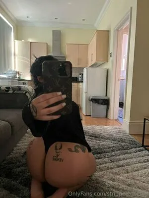 Strippercoochie OnlyFans Leaked Free Thumbnail Picture - #JpcNdmRBiA