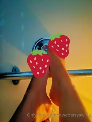 Stwaberryswing OnlyFans Leaked Free Thumbnail Picture - #2MCWlVY12Y