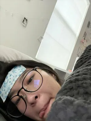Suhwiena Thumbnail Picture
