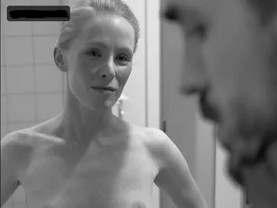 Susanne Wuest Thumbnail Picture