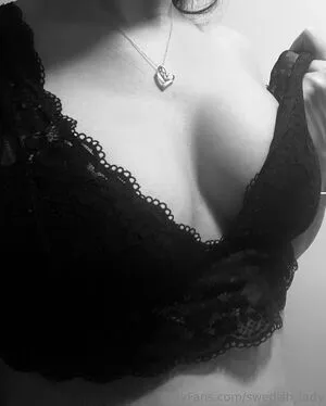 Swedish Lady Thumbnail Picture