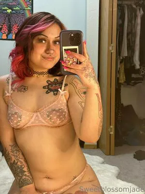 Sweetblossomjade Thumbnail Picture