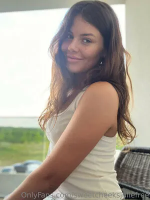 Sweetcheeksjuliefree OnlyFans Leaked Free Thumbnail Picture - #07GDNOZLDc