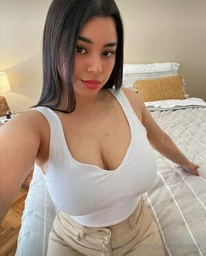 Sweetie Angelina Thumbnail Picture