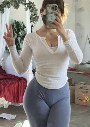 Syanne Thumbnail Picture