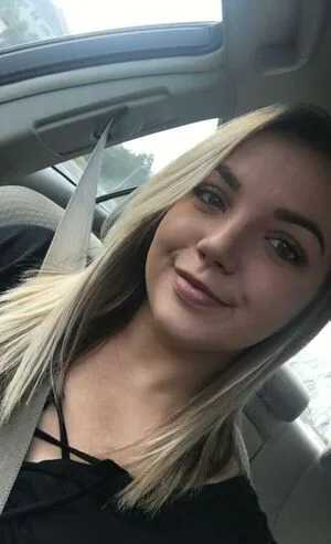 Sydney Applegate OnlyFans Leaked Free Thumbnail Picture - #YUpboJgCX2