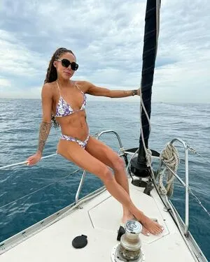 Sydney Leroux Thumbnail Picture