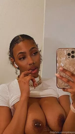 sydneyce OnlyFans Leaked Free Thumbnail Picture - #RJAYFKMiYQ