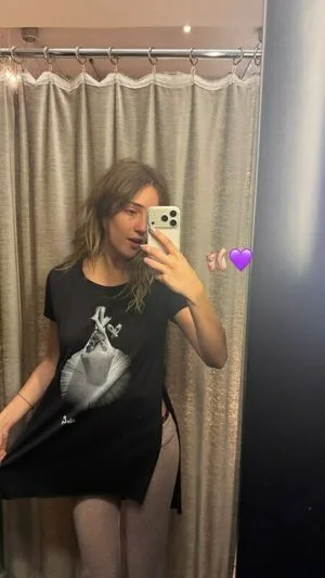 Talia Ryder Thumbnail Picture