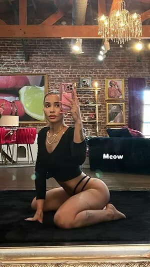 Tanaya Henry Thumbnail Picture