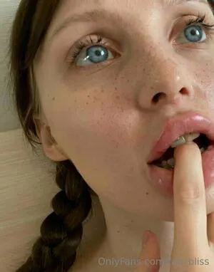 Tati Bliss Thumbnail Picture