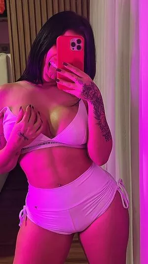 Tati Nunes Profile Thumbnail