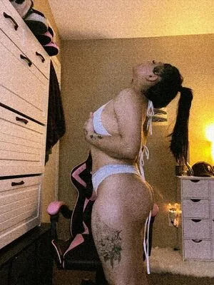 Tatiana Leal Thumbnail Picture