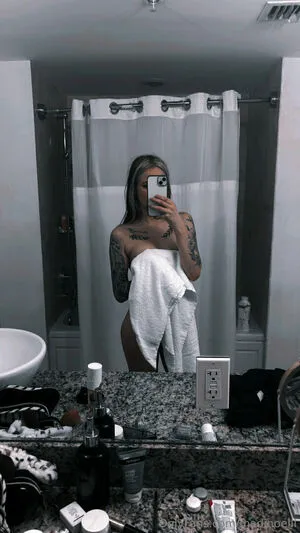 Tattedredheaddd Thumbnail Picture