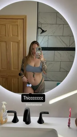 Tay Michele Thumbnail Picture