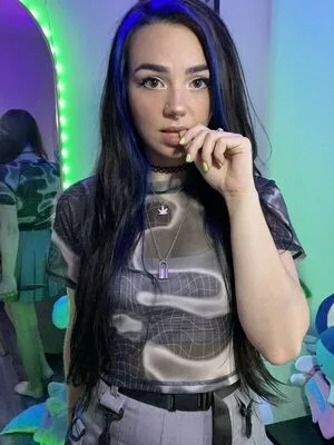 Taylien Thumbnail Picture