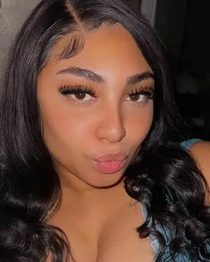 Taylor Loving Thumbnail Picture