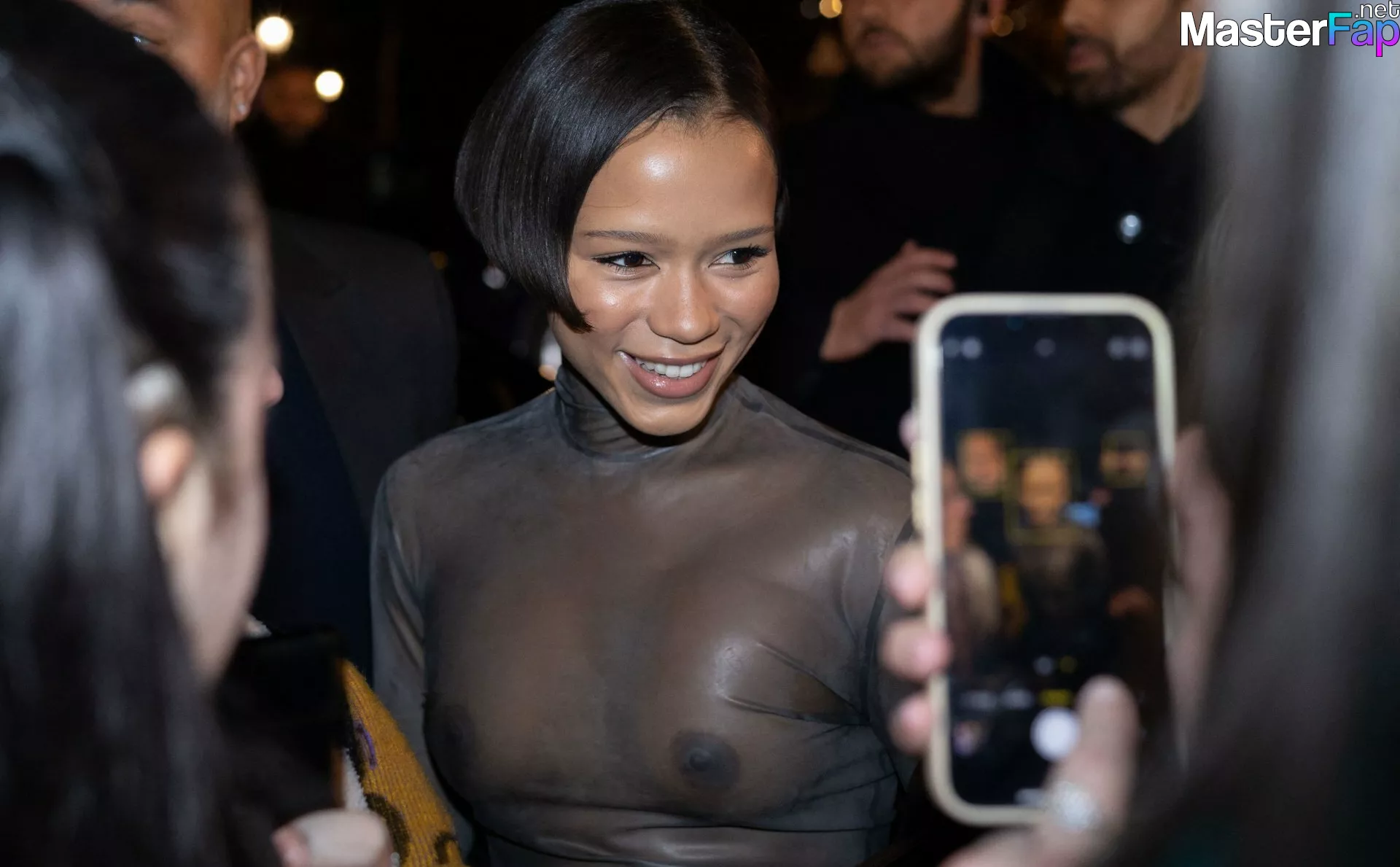 Taylor russell naked