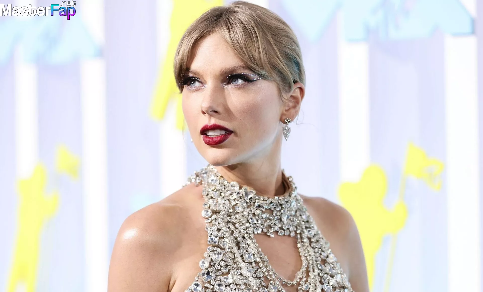 Taylor Swift Nude OnlyFans Leak Picture 29yVtyHfSo