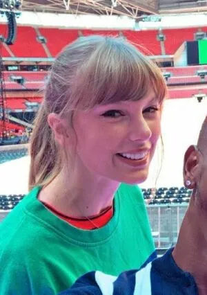 Taylor Swift OnlyFans Leaked Free Thumbnail Picture - #FeMoelvGoC