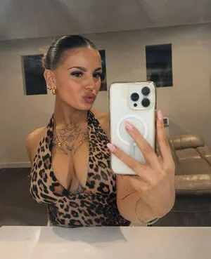 Tayschubertt Thumbnail Picture