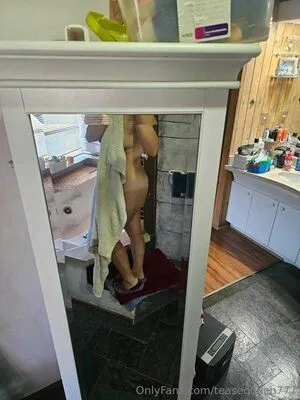 Tease Queen OnlyFans Leaked Free Thumbnail Picture - #TLZNGyGhll