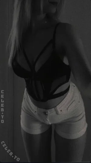 Teilzeitsami OnlyFans Leaked Free Thumbnail Picture - #YiMPu39ZYW