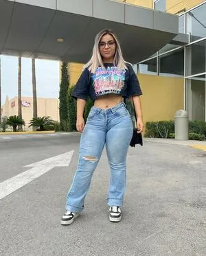 Thaily Delgado Thumbnail Picture