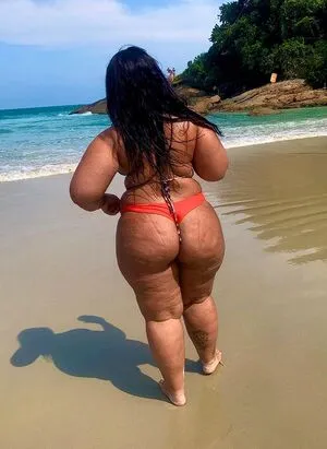Thays Alves Thumbnail Picture