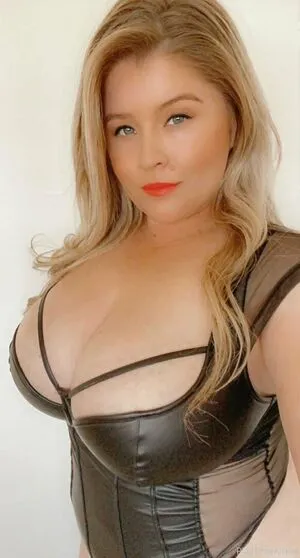 The Kitty Amore OnlyFans Leaked Free Thumbnail Picture - #RIPIFcc8HD