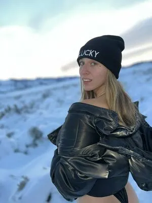 Theangelyoungs Thumbnail Picture