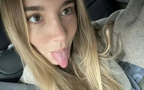 Theblondieee Thumbnail Picture