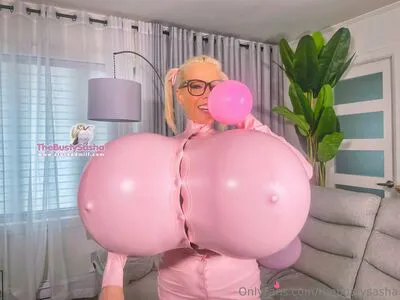 Thebustysasha OnlyFans Leaked Free Thumbnail Picture - #4NqMr2fUM2