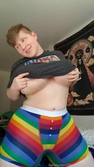 Thecurvyprince Thumbnail Picture