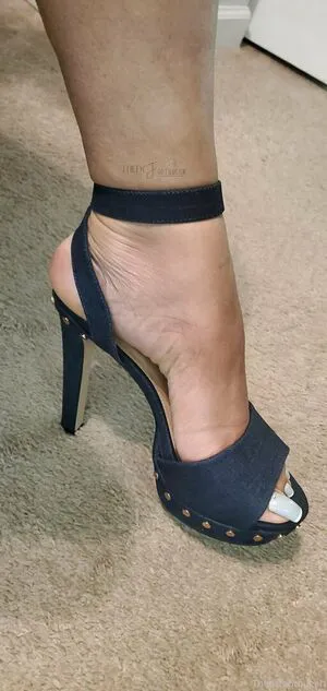 Thedcfootqueen Thumbnail Picture