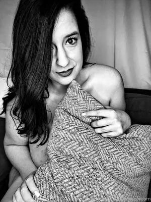 Thehazelunicorn Thumbnail Picture
