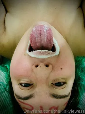 Thekinkyjewess Thumbnail Picture