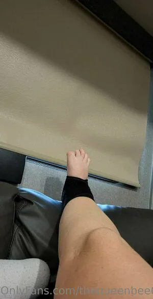 Thequeenbee69 Thumbnail Picture