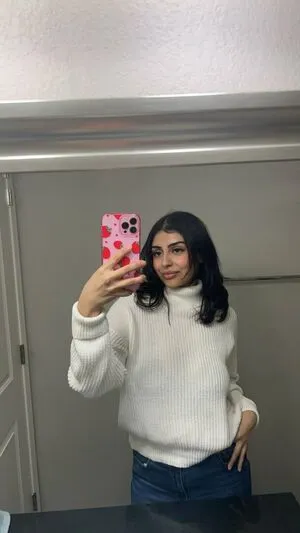 Thickerthanyobitch Thumbnail Picture