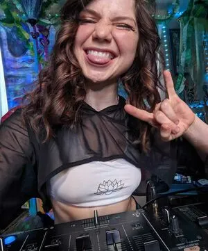 Thugshells OnlyFans Leaked Free Thumbnail Picture - #0zQWmvbfUJ