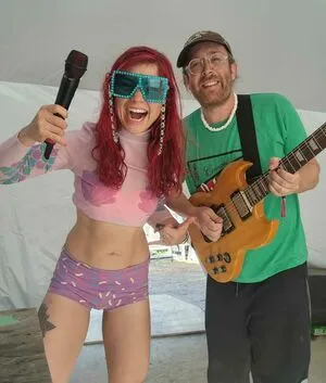 Thugshells Thumbnail Picture