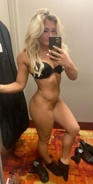 Tiffany Stratton Wwe Thumbnail Picture