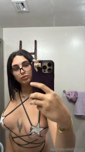 Tiffycox OnlyFans Leaked Free Thumbnail Picture - #0H3xQkAMj4