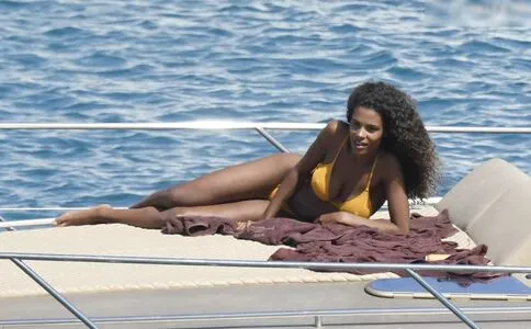 Tina Kunakey Thumbnail Picture