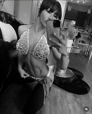 Tina Nguyen Thumbnail Picture