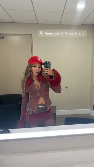 Tinashe Thumbnail Picture