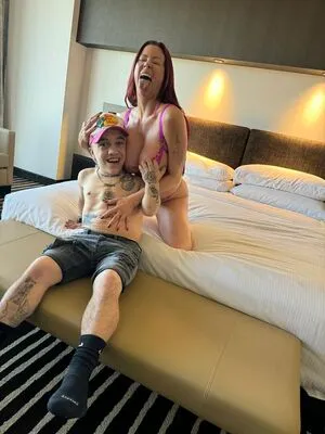 Tiny Smallz Thumbnail Picture