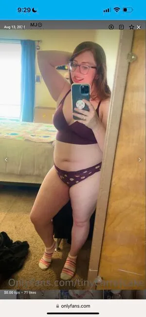 Tinycarrotcake OnlyFans Leaked Free Thumbnail Picture - #3K1AphIFSM